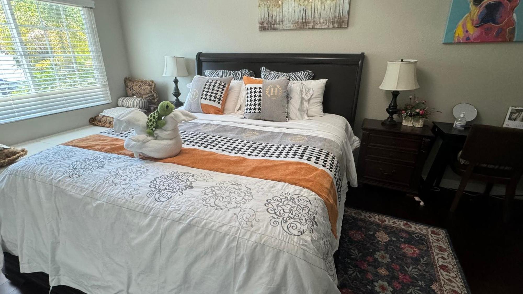 צי'נו הילס 2#Family Suite King Bed Room מראה חיצוני תמונה